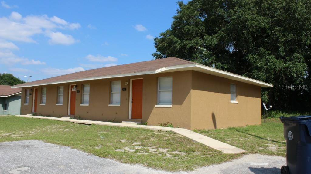 LAKESIDE HILL - фото