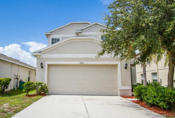 CARRIAGE POINTE PH 01