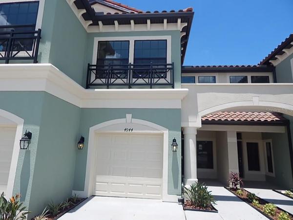 MUIRFIELD VILLAGE AT HONORE