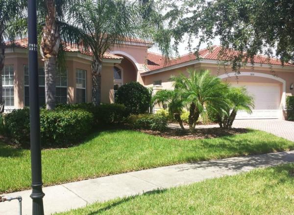 VALENCIA LAKES PH 01