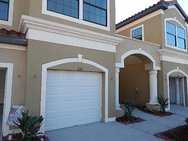 MUIRFIELD VILLAGE AT HONORE