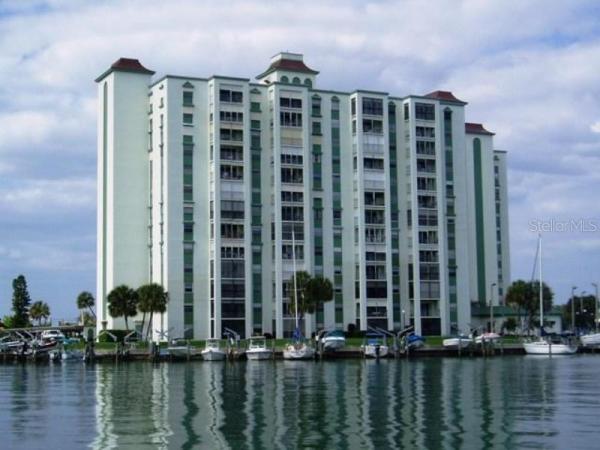 THREE PALMS POINTE CONDO