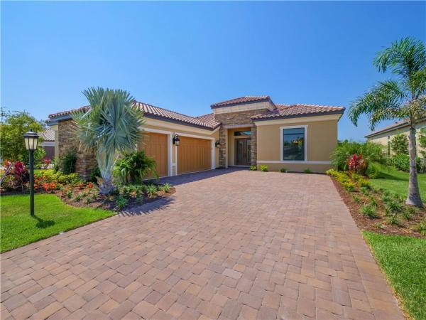 LEGACY ESTATES AT ESPLANADE ON PALMER RANCH