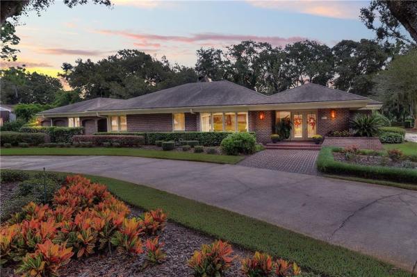 LONE PALM GOLF COURSE