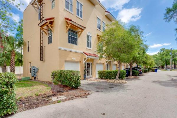 VILLAS OF BALLAST POINT TWNHS