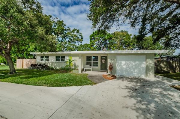 CROSS BAYOU ESTATES 1ST ADD