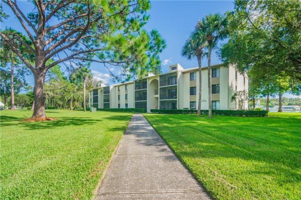 PINE RIDGE AT LAKE TARPON VILLAGE