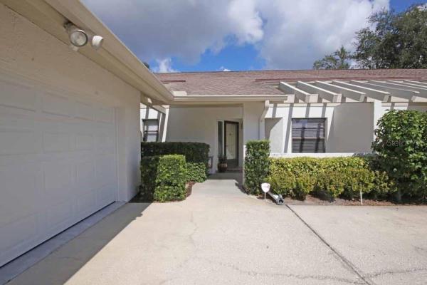 GOLF VIEW VILLAS CONDO 01