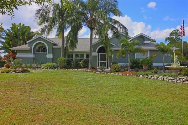 CHARLOTTE RANCHETTES