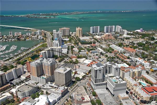 1350 MAIN RESIDENTIAL