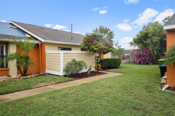 BUENAVENTURA LAKES SILVER PARK VILLAS 02