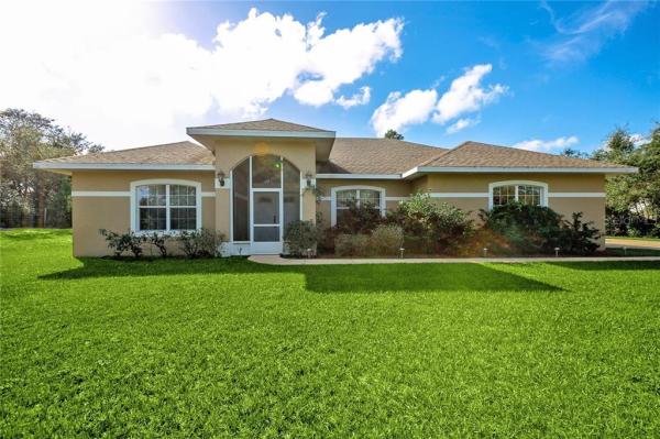 ROYAL TRAILS UNIT 01