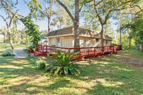 LAKE MARKHAM ESTATES