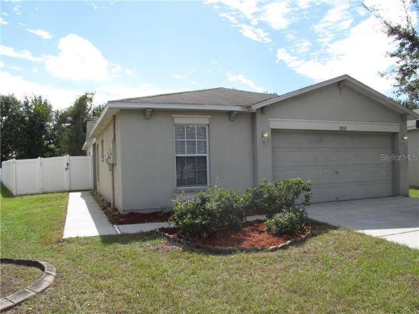 CARRIAGE POINTE PH 01