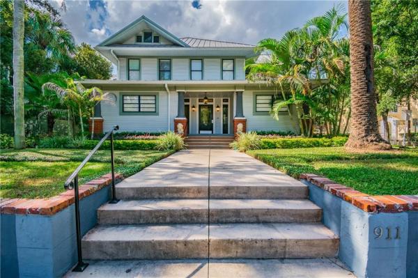 ISLAND HOUSE A CONDO