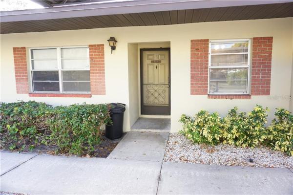 VILLAS AT COUNTRYSIDE THE