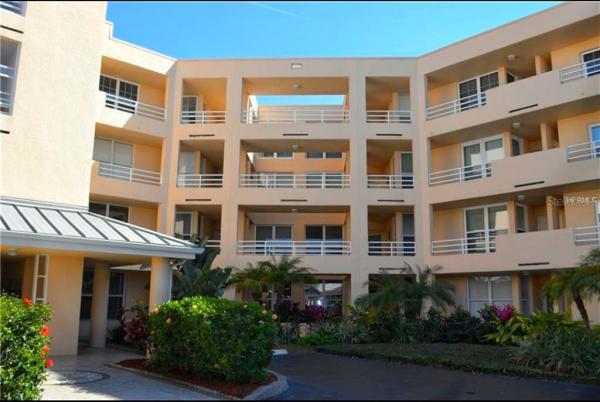 THE FAIRWAYS AT PINEBROOK PH 1