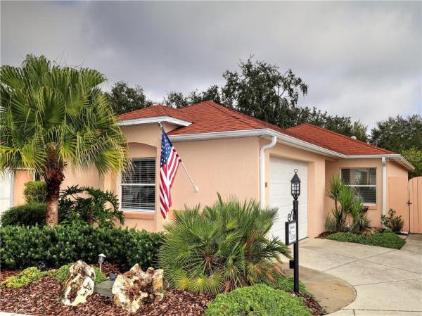 LADY LAKE ORANGE BLOSSOM GARDENS HACIENDA VILLAS