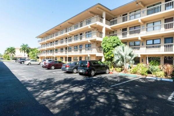 WOODPARK AT DESOTO SQUARE CONDO