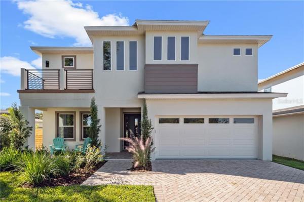 DELANEY PARK / SODO / HOUR GLASS