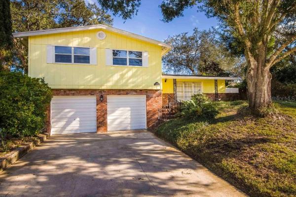 ROYAL OAK GOLF & COUNTRY CLUB SEC 1