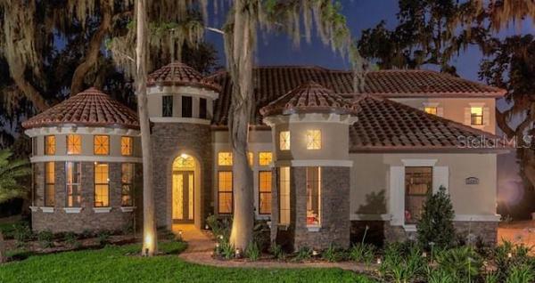 HEATHROW COUNTRY ESTATE