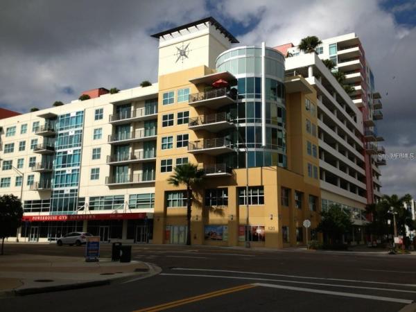 GRAND CENTRAL AT KENNEDY