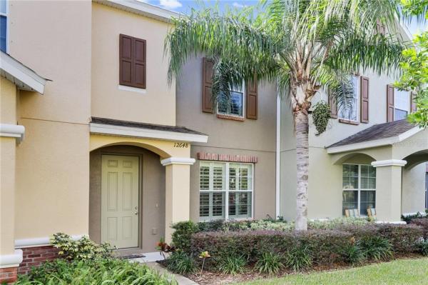 HAMPTON LAKES AT MAIN STREET