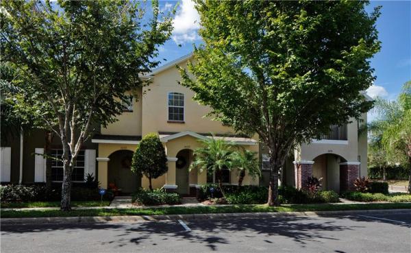 HAMPTON LAKES AT MAIN STREET