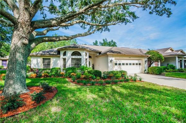 LANCASTER 04 CONDO PH 01