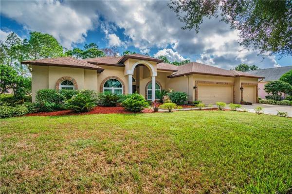 RIVER HILLS COUNTRY CLUB PH 01