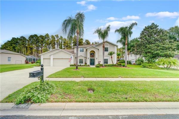 TRAILS AT VAN DYKE FARMS