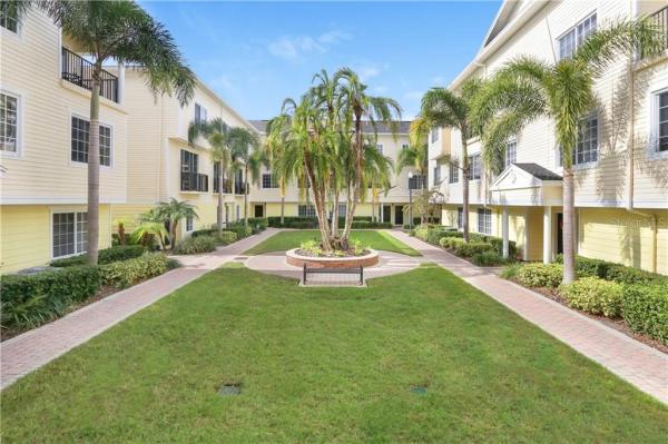 ARLINGTON PARK CONDO