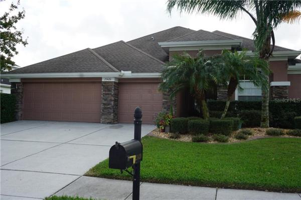 PLANTATION PALMS PH 05