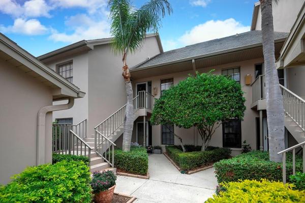 WESTCHESTER LAKE CONDO