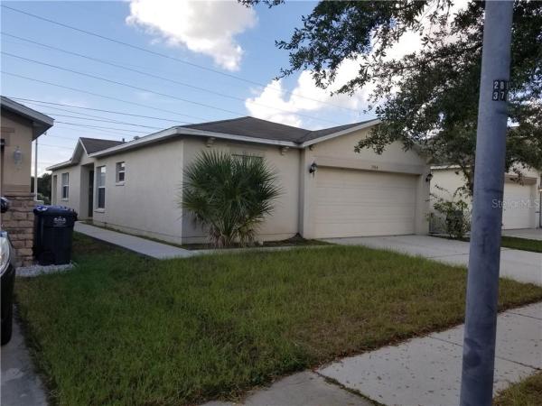 CARRIAGE POINTE PH 01