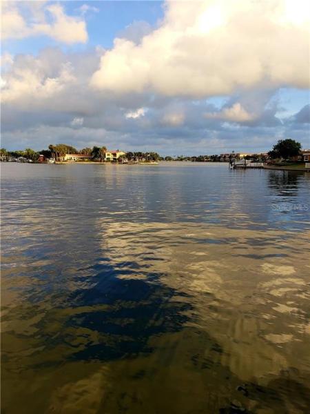 NORTH EAST PARK SHORES