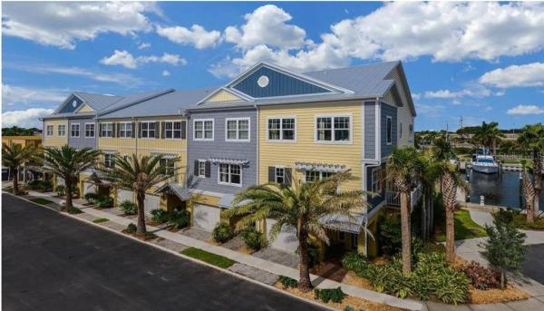 THE COVE AT LOGGERHEAD MARINA