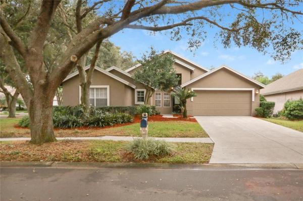 RIVER HILLS COUNTRY CLUB PH 01