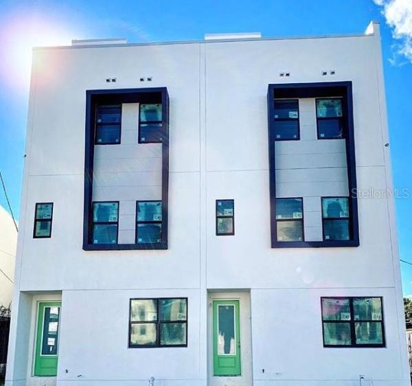 VIEWS AT NORTH HYDE PARK