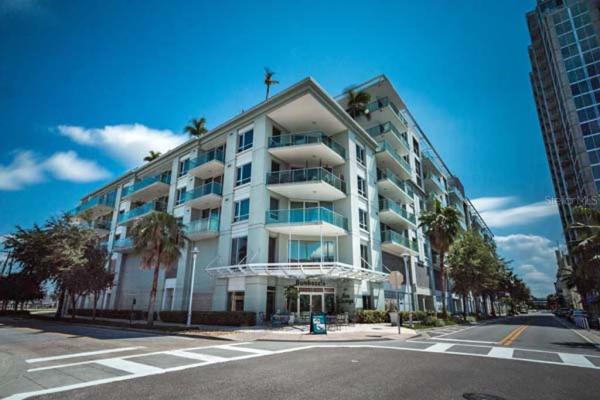 PLACE AT CHANNELSIDE A CONDO