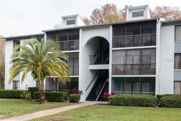 PINE RIDGE AT LAKE TARPON VILLAGE