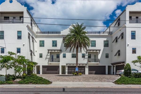 BRIGHTWATER BLUE TWNHMS