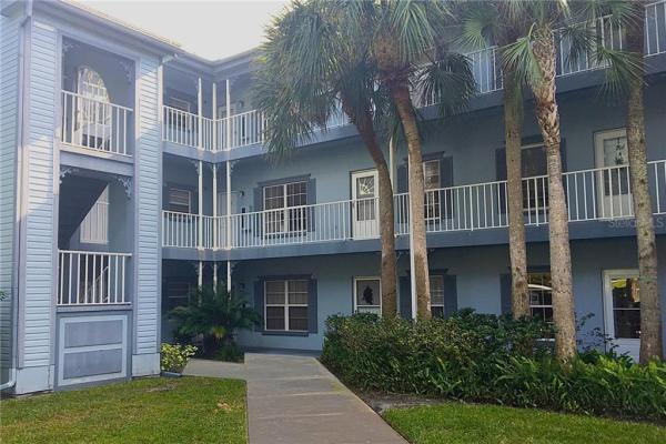 COUNTRY LAKES I CONDO