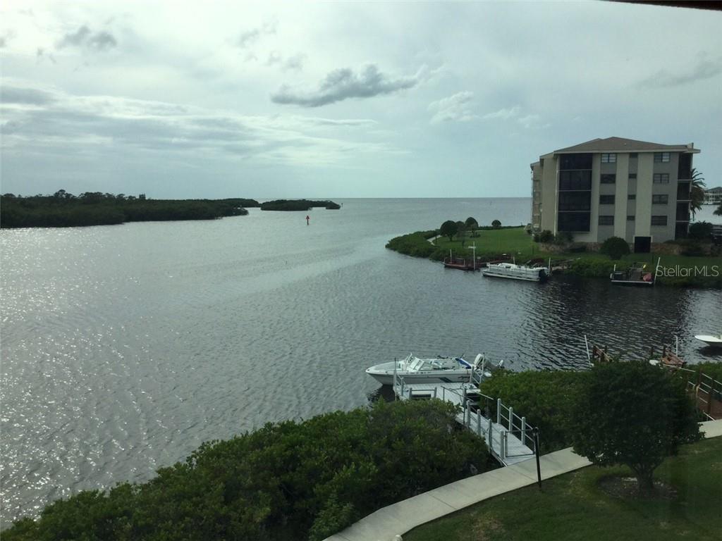 SAND PEBBLE POINTE CONDO 01 AMD 02 - фото