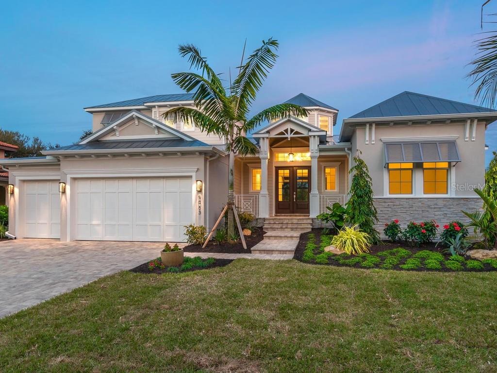 SARA SANDS UNIT 3 - фото