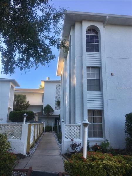 LANDMARK AT POINTE WEST I CONDO