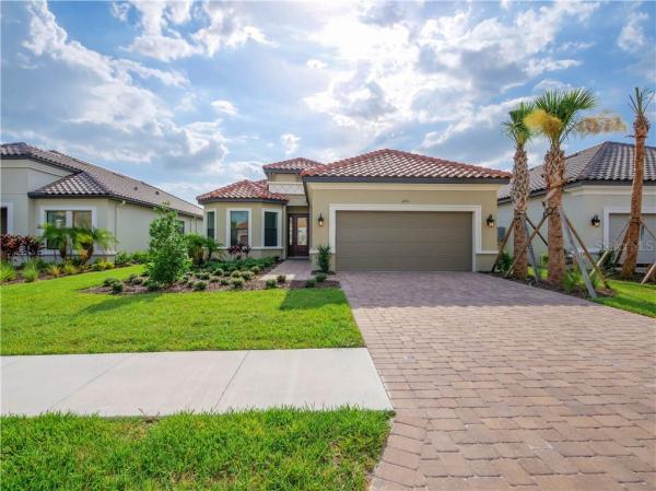 STARKEY RANCH - ESPLANADE