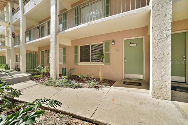 WATERSIDE AT CRANES ROOST A CONDO COMMUN