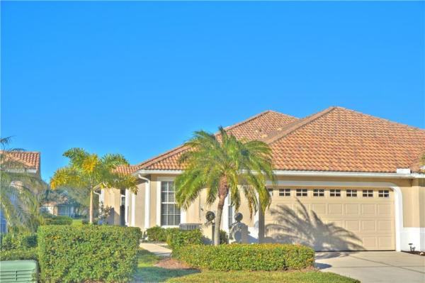 PELICAN POINTE GOLF & COUNTRY CLUB